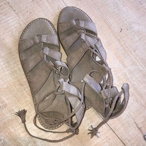 Old Navy size 6 sandals
